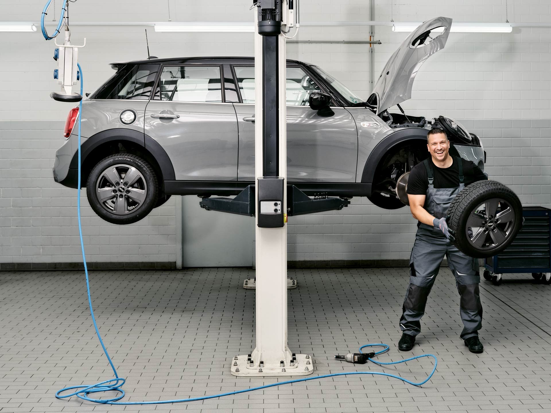 MINI Original Repair Services - Mini karoserija i promjena kotača u lakirnici